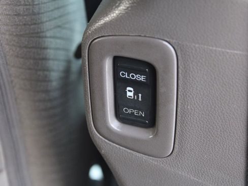 Used 2016 Honda Odyssey SE image 23