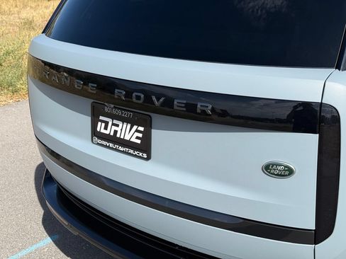 Used 2023 Land Rover Range Rover SE AWD/4WD image 15