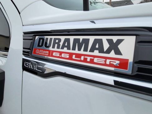 Used 2022 GMC Sierra 2500 SLT w/ SLT Convenience Package image 34