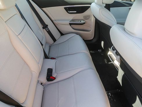 Certified 2025 Mercedes-Benz C 300 Sedan image 7