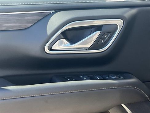 Used 2024 Chevrolet Tahoe LT image 11