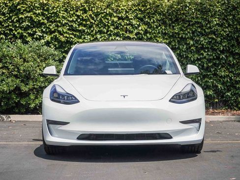 Used 2022 Tesla Model 3 Long Range AWD/4WD image 2