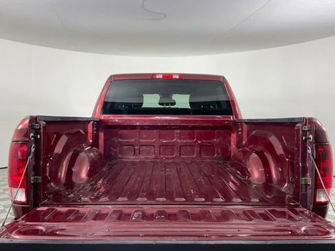 Used 2018 RAM 1500 Express image 21