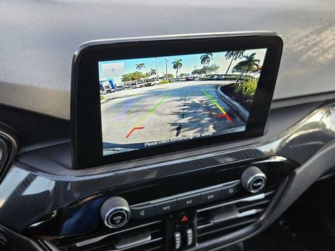 Used 2025 Ford Escape ST-Line FWD image 19