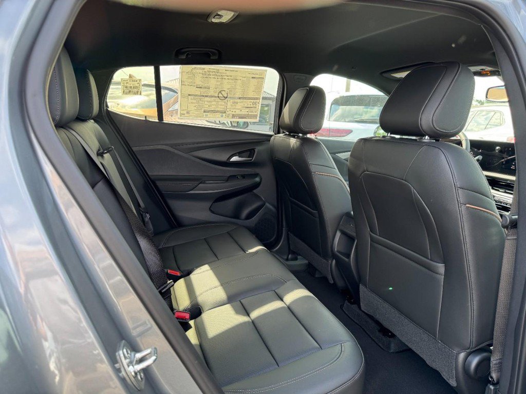 New 2026 Buick Envista Avenir FWD image 5