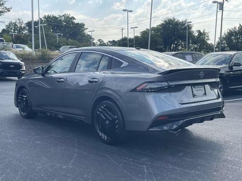 Used 2026 Nissan Sentra SR w/ Floor Mat Package FWD image 5