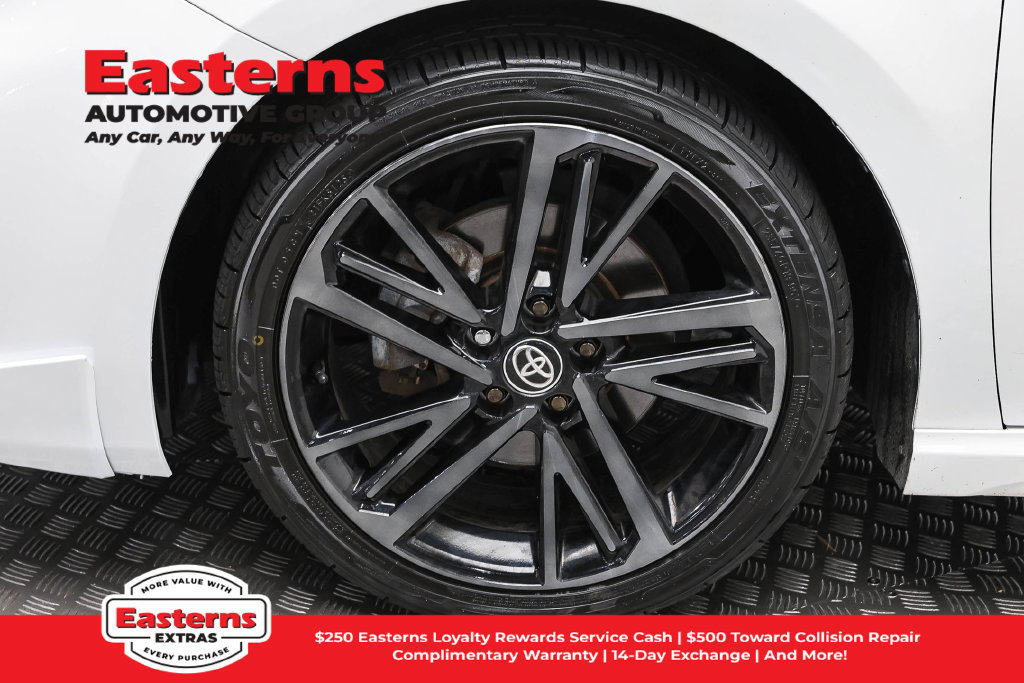 Used 2025 Toyota Camry XSE AWD/4WD image 29