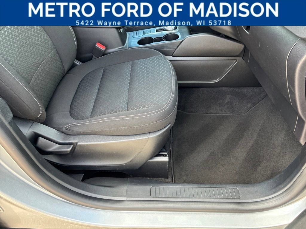 Used 2024 Ford Escape Active AWD/4WD image 43