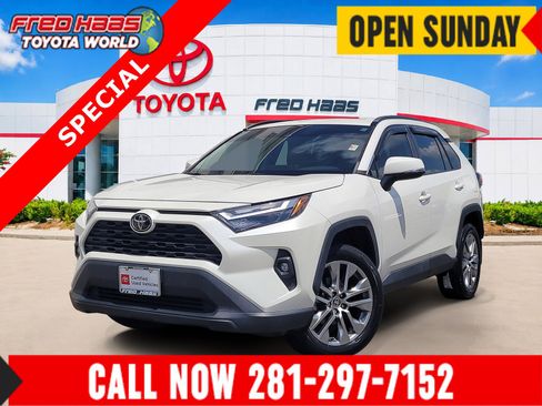 Certified 2022 Toyota RAV4 XLE Premium FWD image 1