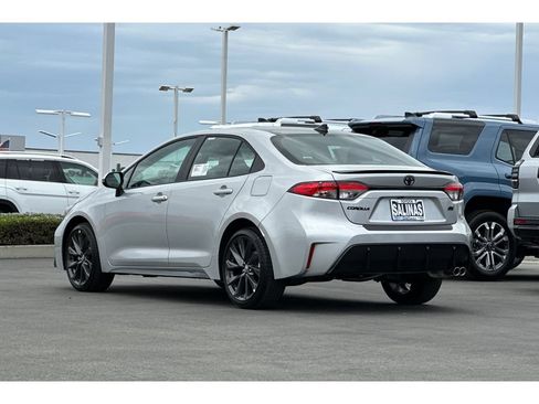New 2026 Toyota Corolla SE w/ SE Package FWD image 6
