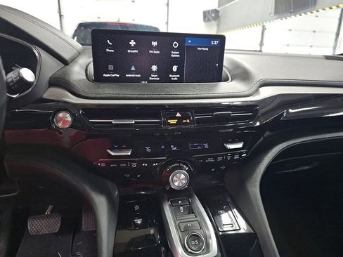 Used 2023 Acura MDX SH-AWD image 8