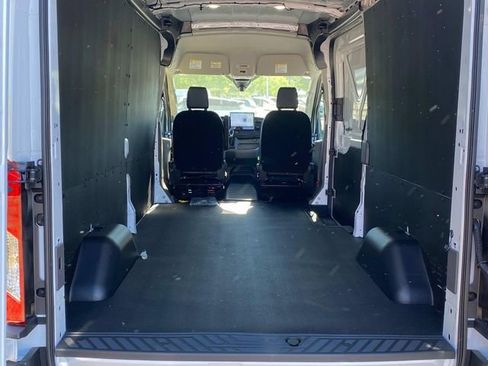 New 2026 Ford Transit 250 148 Medium Roof w/ Load Area Protection Package RWD image 25