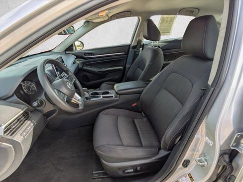 Used 2022 Nissan Altima 2.5 SV image 10