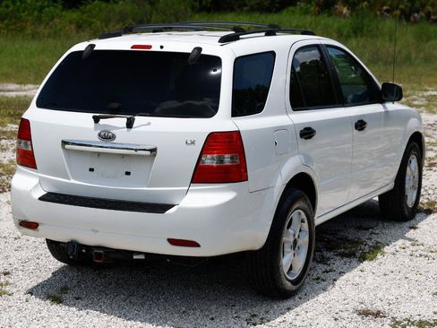 Used 2007 Kia Sorento 2WD image 11