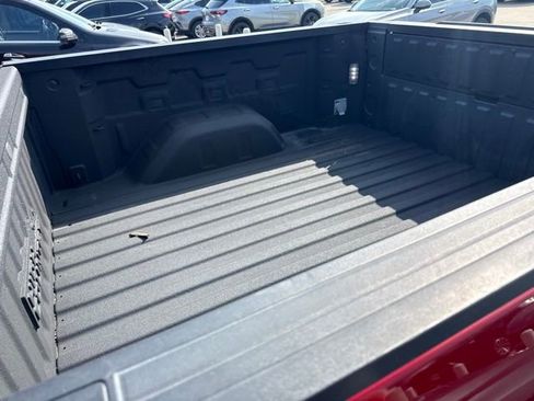 Used 2022 Chevrolet Silverado 1500 High Country RWD image 8