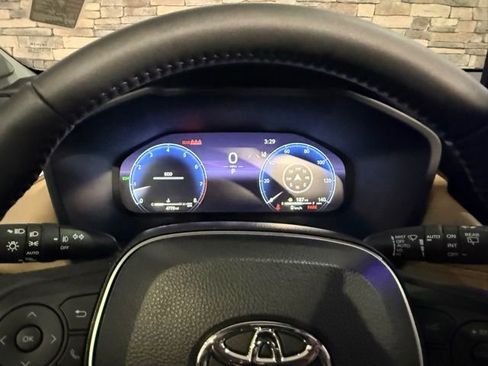 Used 2025 Toyota RAV4 Limited w/ Advanced Technology Package image 15