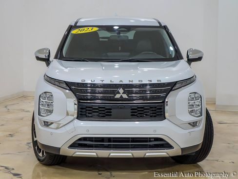 Used 2023 Mitsubishi Outlander SE FWD image 5