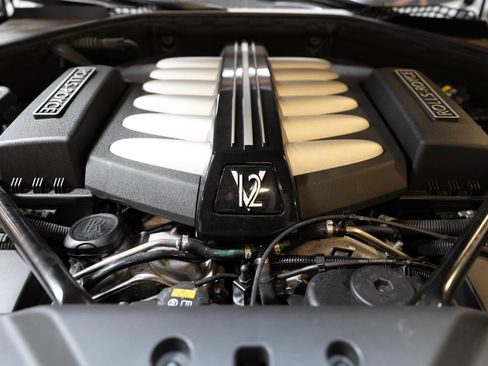 Used 2020 Rolls-Royce Dawn image 86