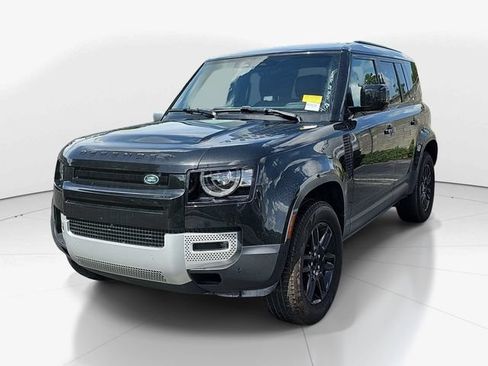 Used 2025 Land Rover Defender 110 S AWD/4WD image 7