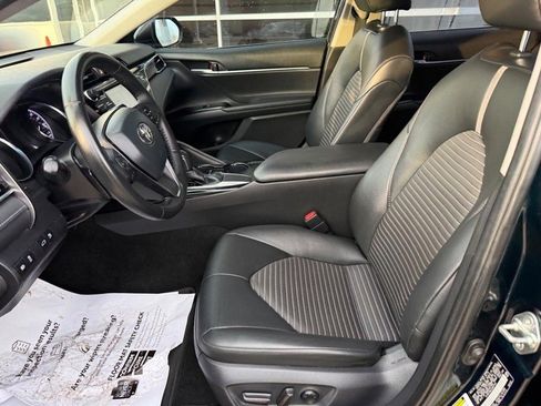 Used 2018 Toyota Camry SE image 16