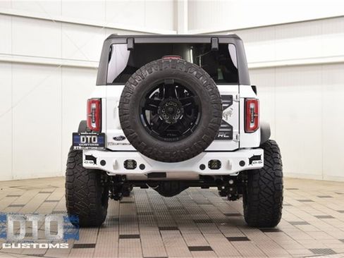 Used 2025 Ford Bronco Outer Banks image 6