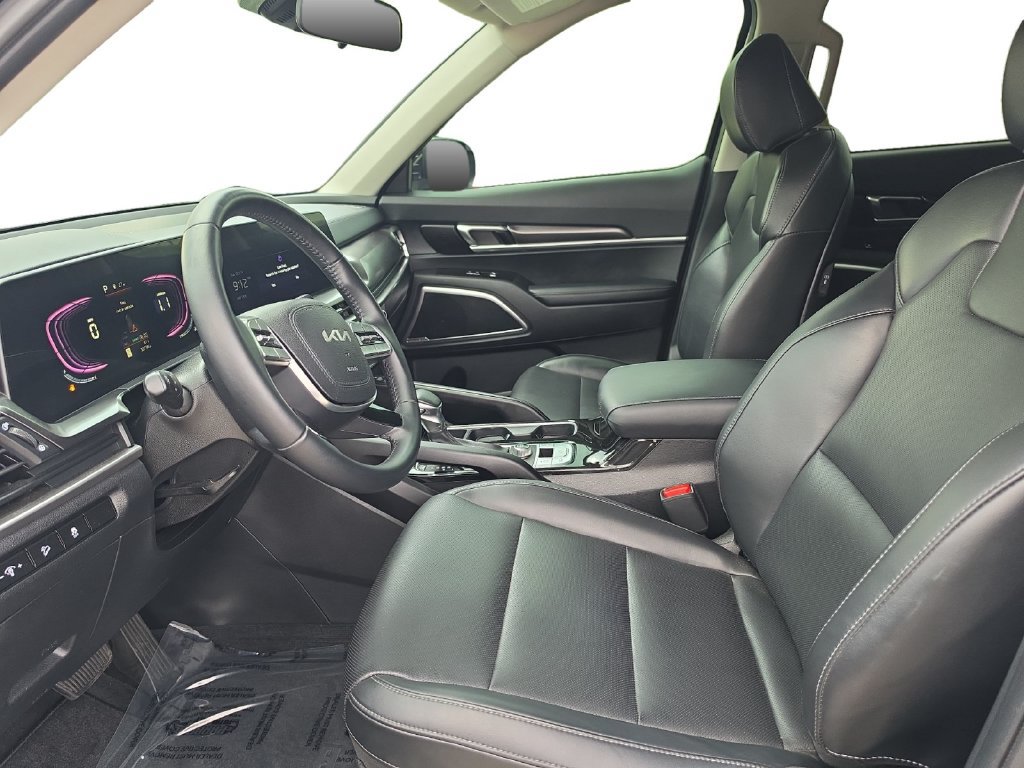 Used 2024 Kia Telluride S w/ S Sunroof Package FWD image 9