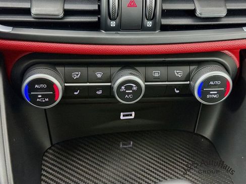 Used 2019 Alfa Romeo Giulia Quadrifoglio w/ Driver Assist Dynamic Package RWD image 19