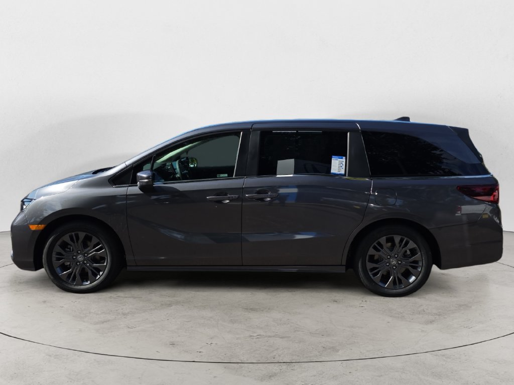 Certified 2026 Honda Odyssey Touring image 8