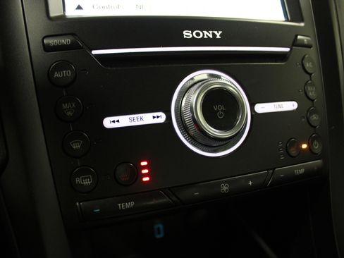 Used 2017 Ford Fusion Titanium FWD image 16