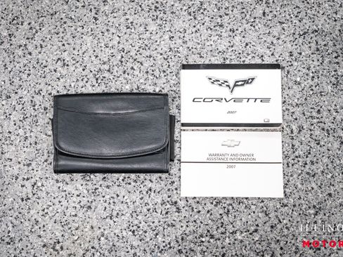 Used 2007 Chevrolet Corvette Coupe w/ Preferred Equipment Group RWD image 30