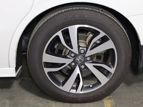 Used 2021 Honda Odyssey Touring image 41