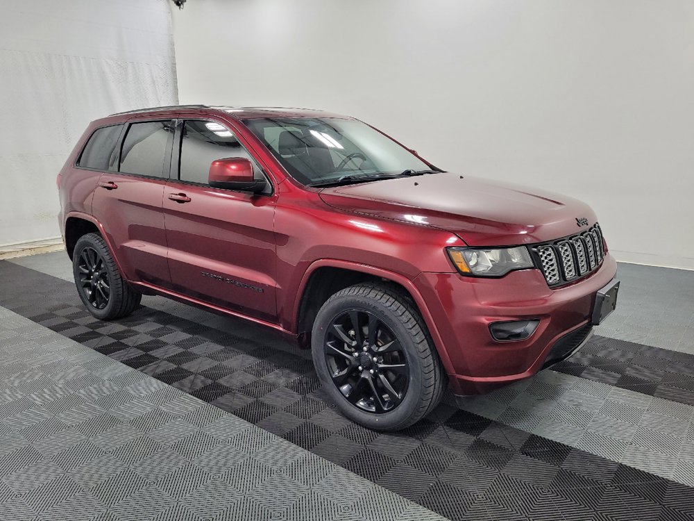 Used 2018 Jeep Grand Cherokee Altitude AWD/4WD image 11