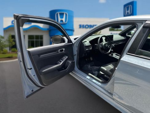 Used 2024 Honda Civic Sport image 12