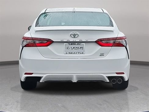 Used 2024 Toyota Camry SE image 7