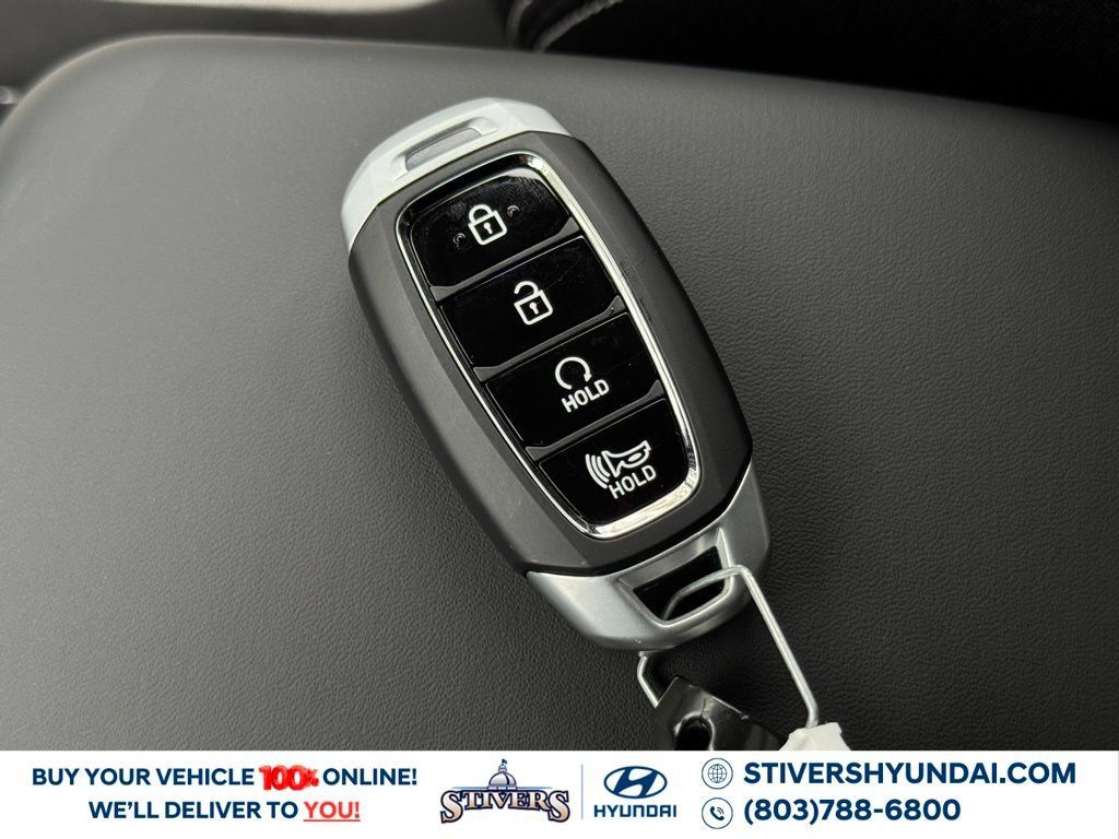Certified 2026 Hyundai Venue SEL FWD image 31