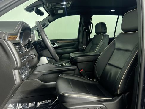 Used 2022 Chevrolet Tahoe Premier AWD/4WD image 12