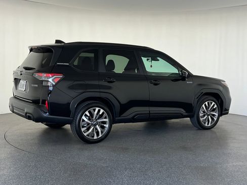 New 2026 Subaru Forester Touring AWD/4WD image 4