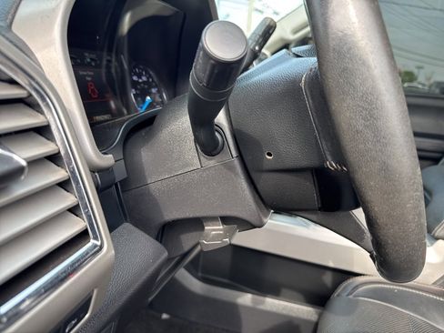 Used 2017 Ford F350 Lariat w/ Chrome Package image 54