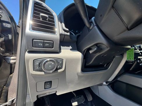 Used 2018 Ford F350 XLT w/ XLT Premium Package AWD/4WD image 17