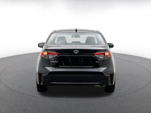 Used 2025 Toyota Corolla LE FWD image 8