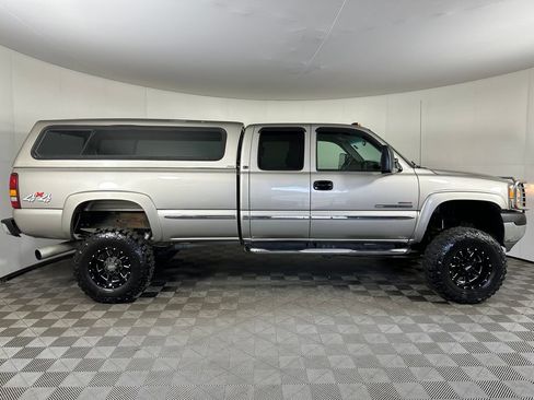 Used 2002 GMC Sierra 2500 4x4 Extended Cab HD w/ Off-Road Skid Plate Pkg image 5