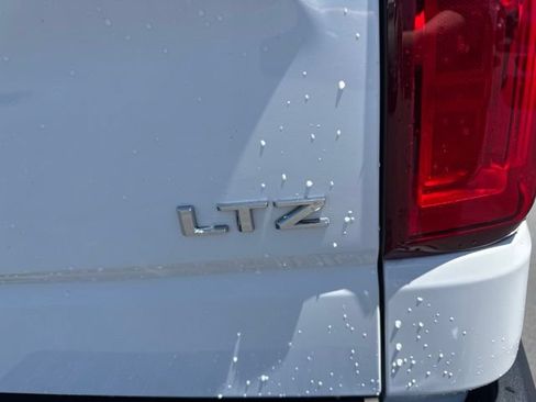 Used 2020 Chevrolet Silverado 1500 LTZ w/ Safety Package II AWD/4WD image 12