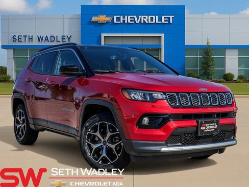 Used 2025 Jeep Compass Limited AWD/4WD image 1