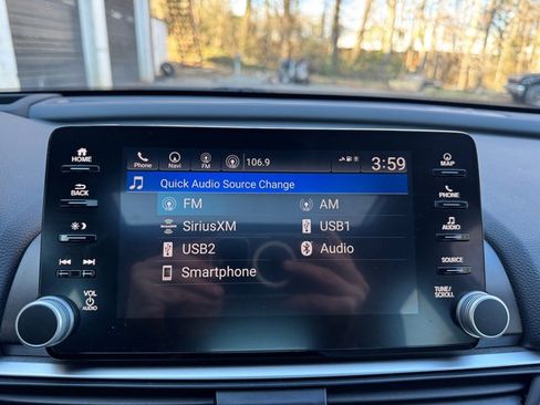 Used 2018 Honda Accord Touring image 21