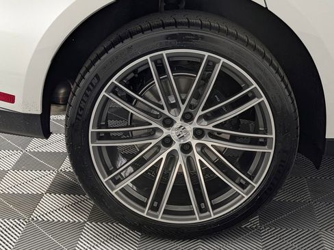 New 2026 Porsche Macan image 13