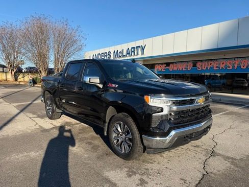 Used 2024 Chevrolet Silverado 1500 LT image 1