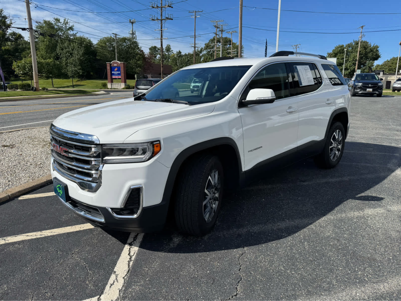 Used 2023 GMC Acadia SLT AWD/4WD image 3