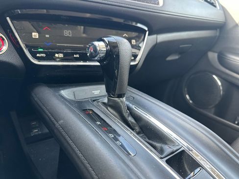 Used 2022 Honda HR-V EX image 17