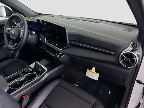 New 2026 Chevrolet Equinox LT w/ Convenience Package II FWD image 27