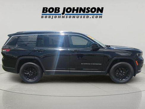 Used 2023 Jeep Grand Cherokee L Laredo w/ Luxury Tech Group I AWD/4WD image 10